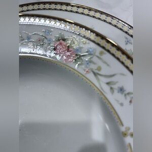 Mikasa dinner set desert plates bowls and seving bowls, no cracks or chips